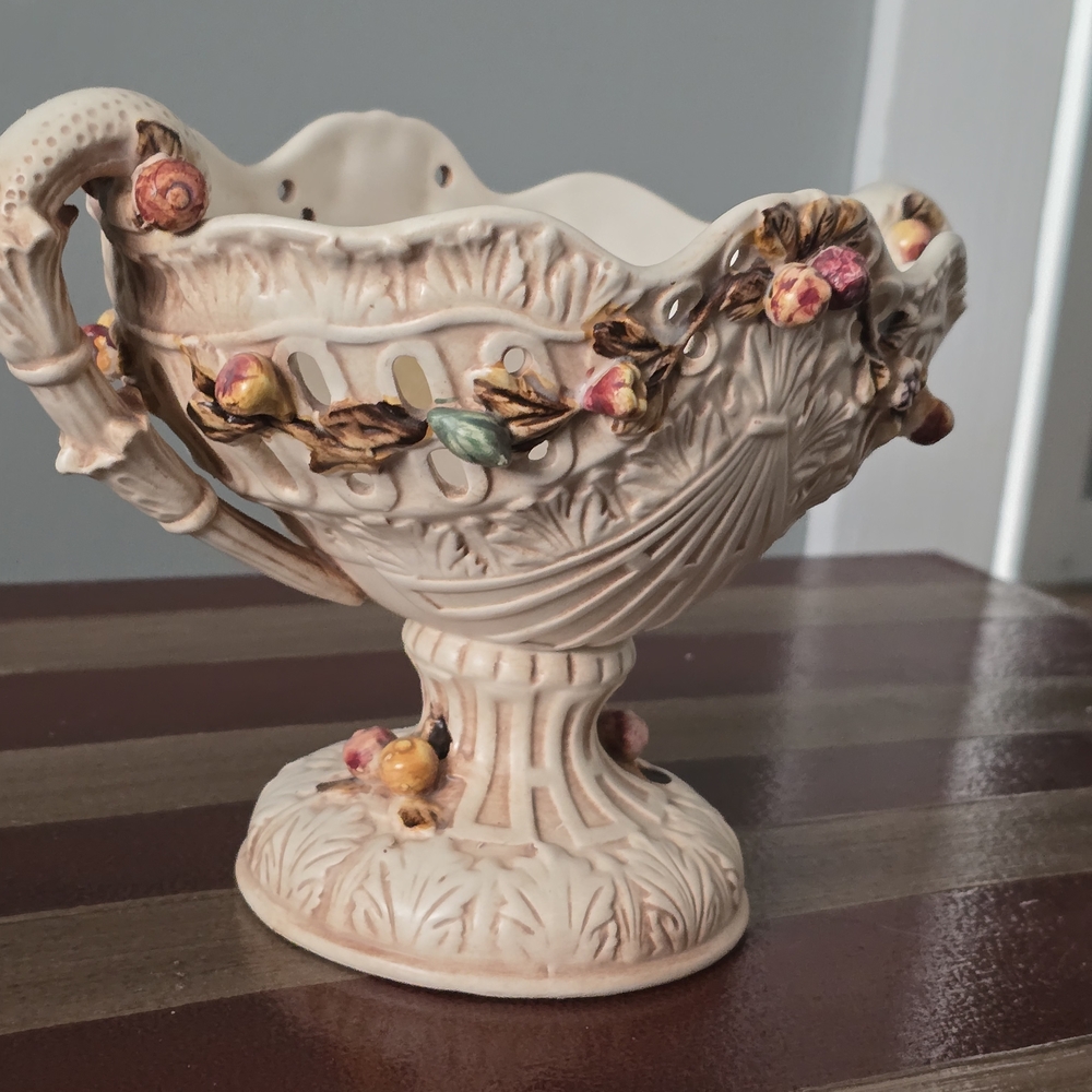 Elegant Cream Ceramic Vase with Floral Accents